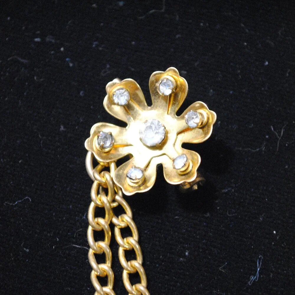 Vintage Chain-linked Gold-tone Flower Collar Brooches / Sweater Guard Rhinestone